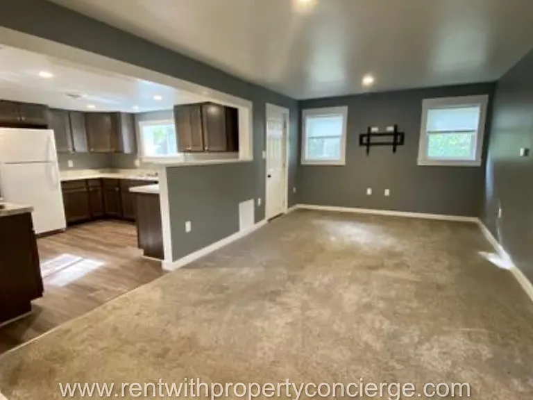 22 Helen Ave #2 — Photo 2