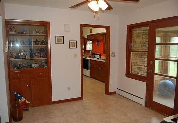 3rd image of 3303 W Southland Dr