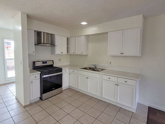 4th image of 8031 Fillmore Dr #A