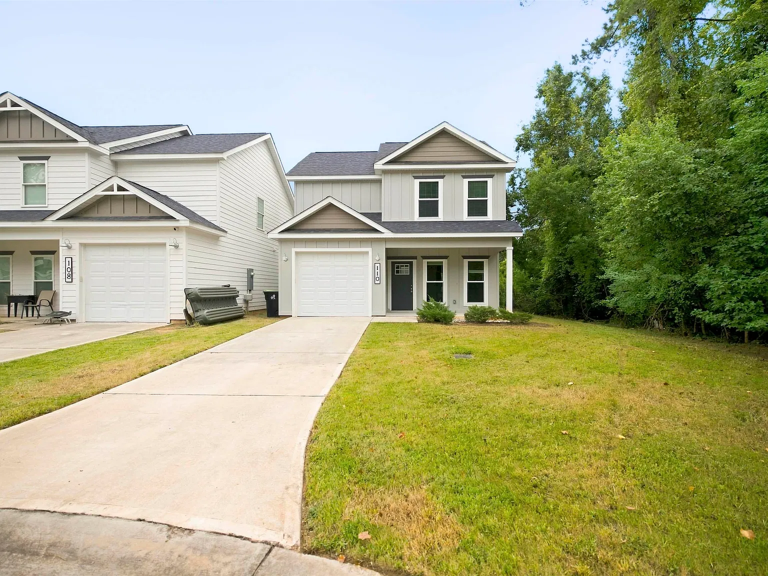 4 bed, 2.5 bath, 1692 sqft, $2,100 — Photo 1