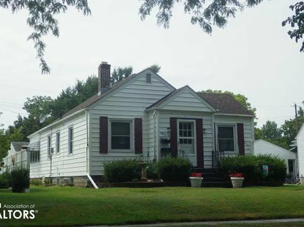 1025 S Plane St, Burlington, IA 52601