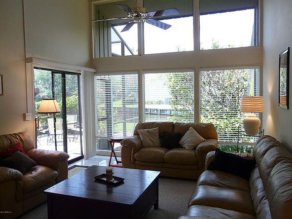 3rd image of 9950 Sawgrass Dr E