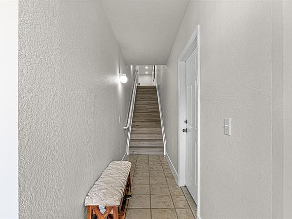 4th image of 2103 Belmont Pl #2103