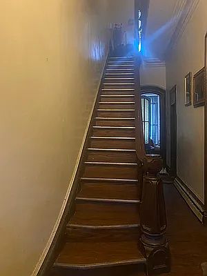 4th image of 584 Park Pl