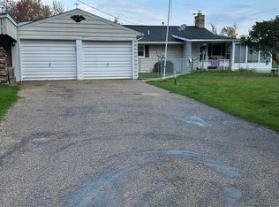 2649 Lower Lake Rd, Hastings, MI 49058