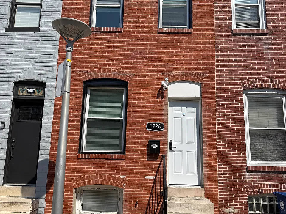 4613 Asbury Ave