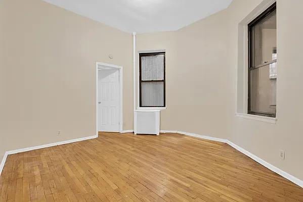 Rented by Compass | media 12