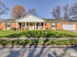 2411 Manchester Dr, Springfield, IL 62704