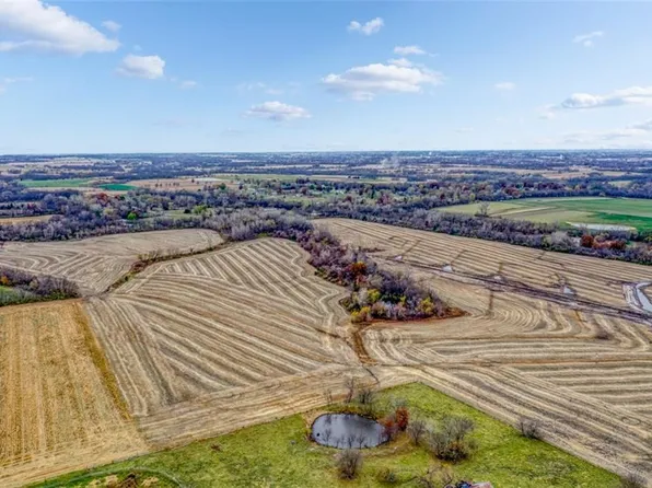 2A Meadow Ln, Raymore, MO 64083