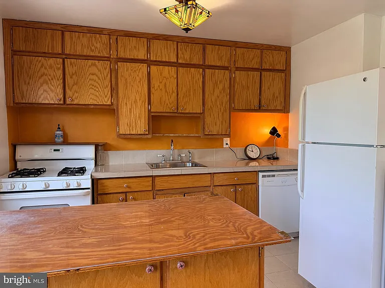 6514 Potomac Ave #C1 — Photo 2