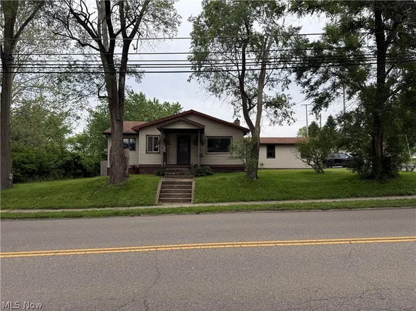 538 W Park Ave, Columbiana, OH 44408