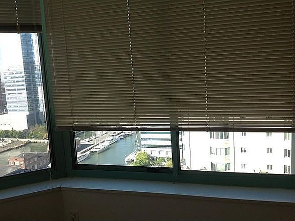 3rd image of 31 River Ct APT 2206