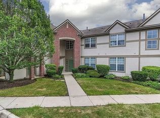1649 Carlemont Dr APT D, Crystal Lake, IL 60014
