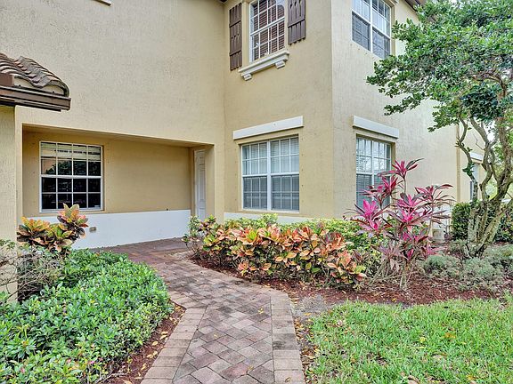 4th image of 8225 NW 127th Lane #32C