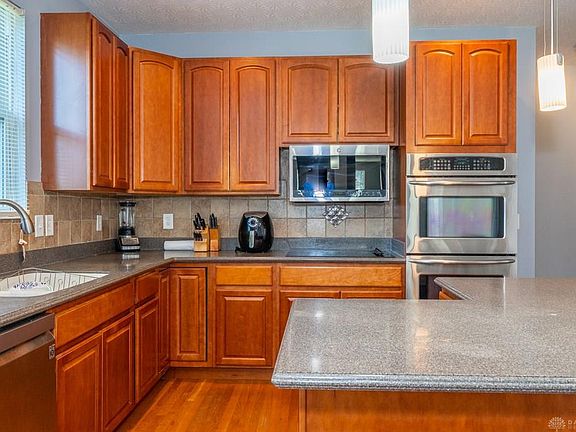 2nd image of 4234 Meadow Creek Ct