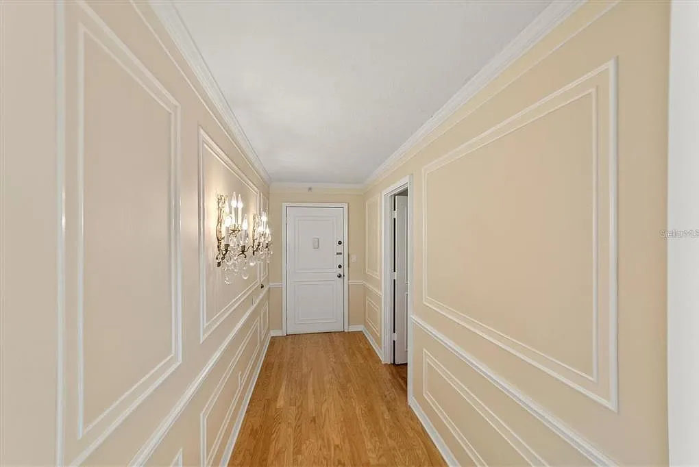 2 bed, 2.0 bath, 1736 sqft, $5,000 — Photo 4