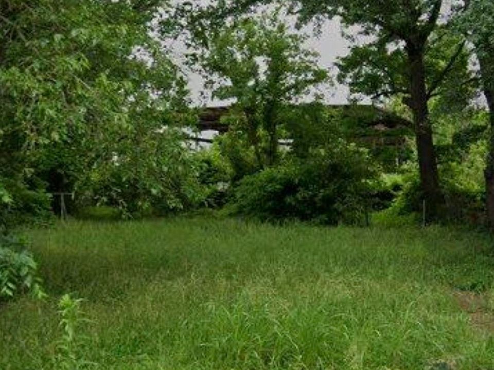 2nd image of 2005 S Dianne Cir