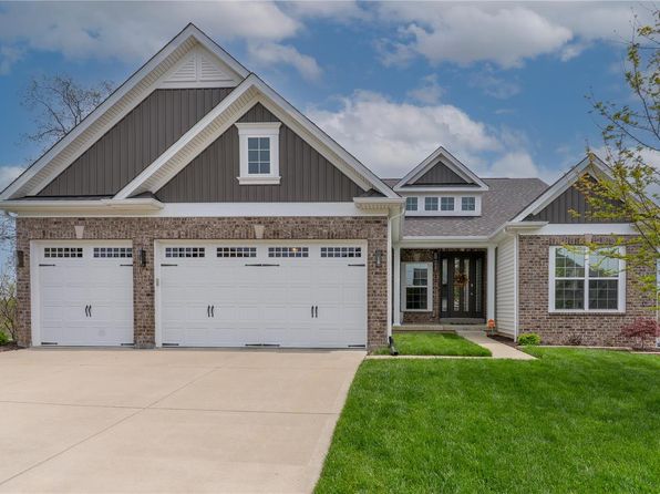 139 Wilmer Valley Dr, Wentzville, MO 63385
