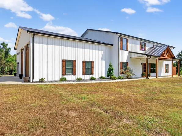 891 Briarwood Rd, Clarksville, TN 37040