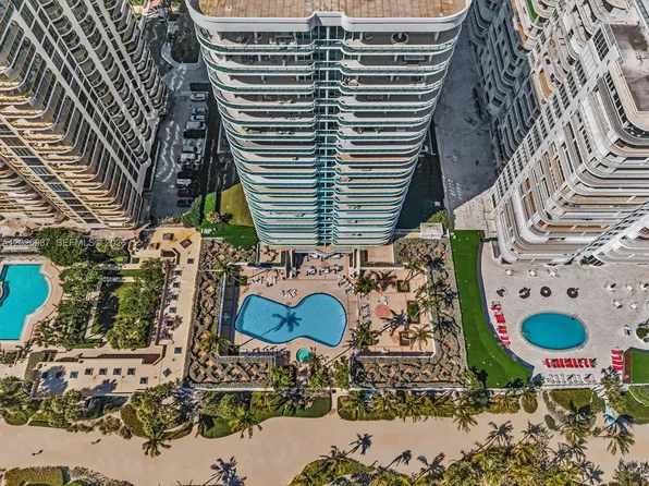 10101 Collins Ave APT 18C, Bal Harbour, FL 33154