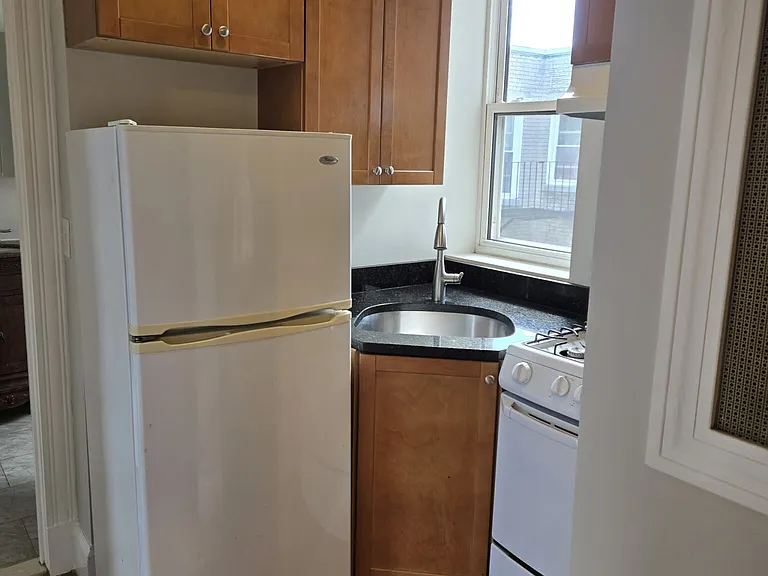 1124 Commonwealth Ave — Photo 157