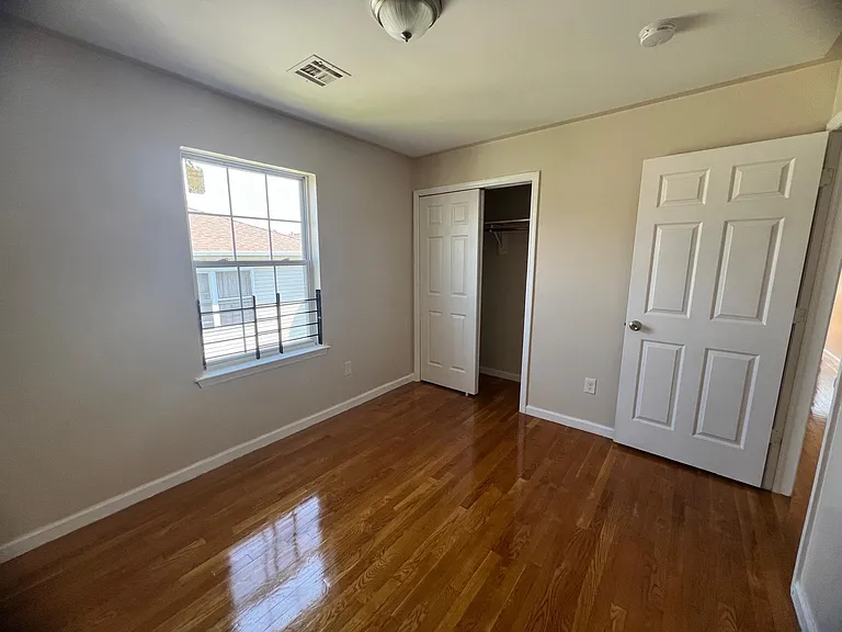 28 Kent St #3 — Photo 2