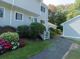 302 Field Point Rd #302, Branford, CT 06405