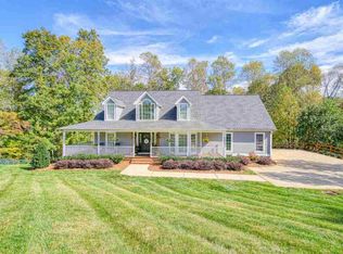 182 Roundstone Dr, Inman, SC 29349
