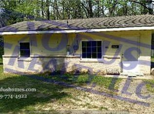 411 Goldsboro Ave, Sanford, NC 27330