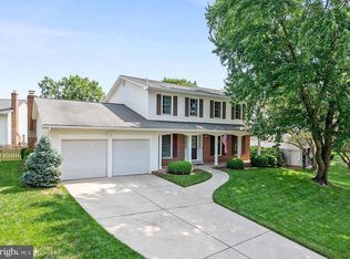 13502 Glendundee Dr, Herndon, VA 20171