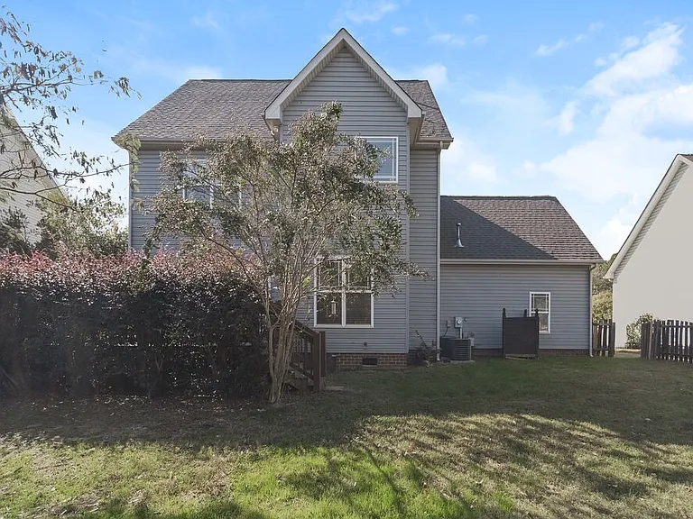 8607 Castle Cliff Dr — Photo 17