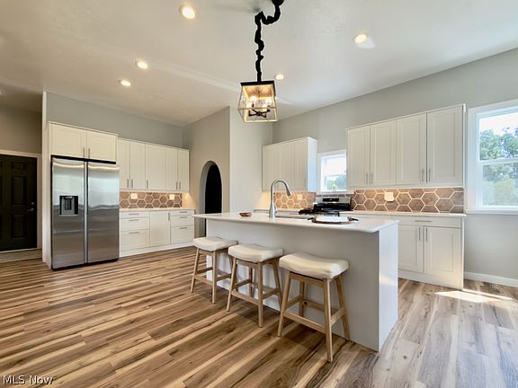 4th image of 80 Lewis Pointe Dr
