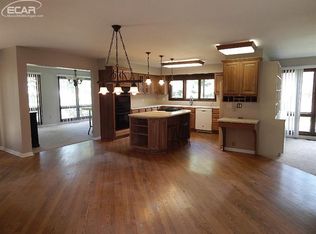 11445 Bay Of Firth Blvd, Fenton, MI 48430