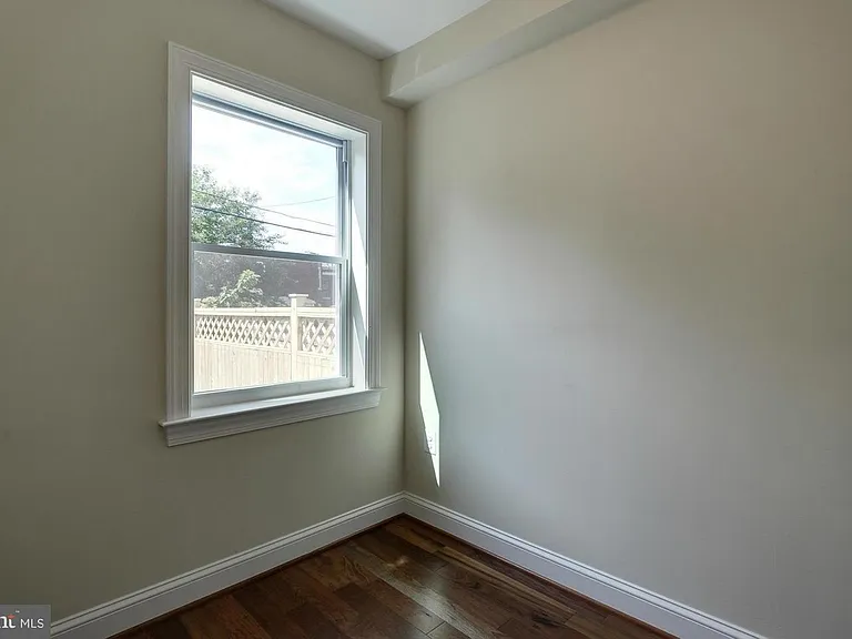 538 Newton Pl NW — Photo 13