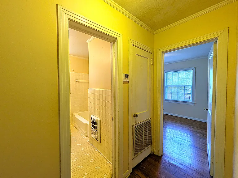 416 N 19th Ave — Photo 13