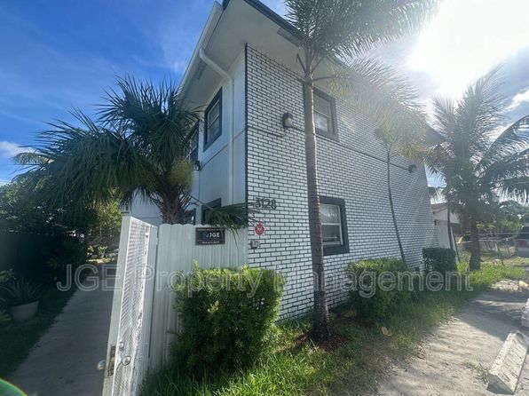 3128 SW 12th Pl APT 3