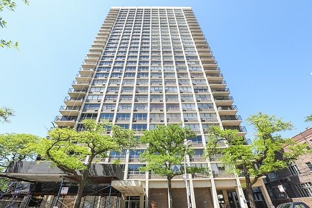 1st image of 88 W Schiller St APT 1902L