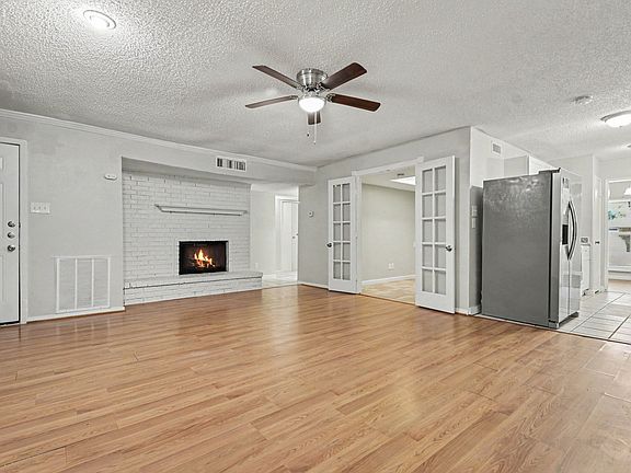 5th image of 8810 Miami Dr