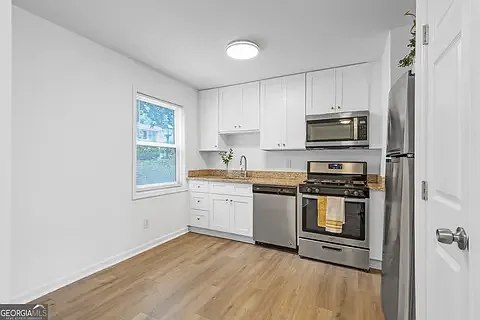 2 bed, 886 sqft, $1,650 — Photo 3