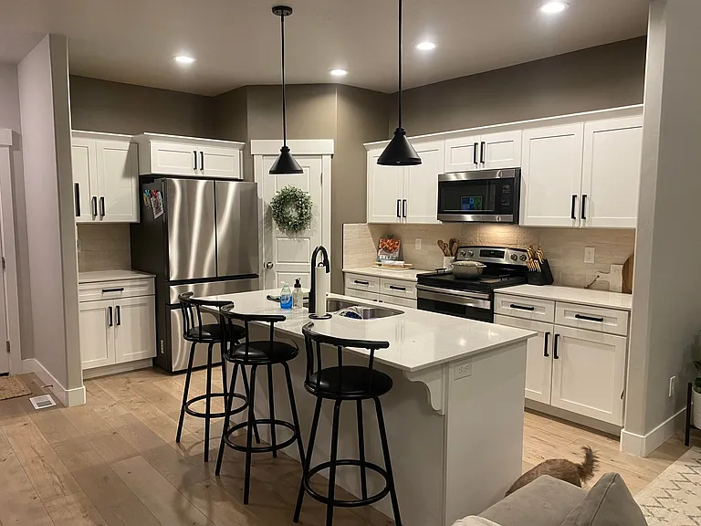 4417 W Monument Peak Dr — Photo 2