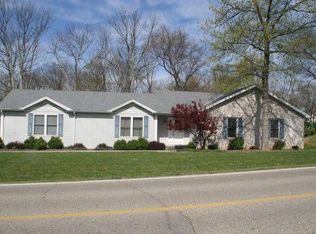 1112 Lucerne Ln, Lawrenceburg, IN 47025
