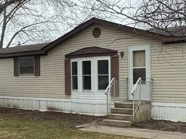 6083 Skipton Dr SW, Grand Rapids, MI 49548