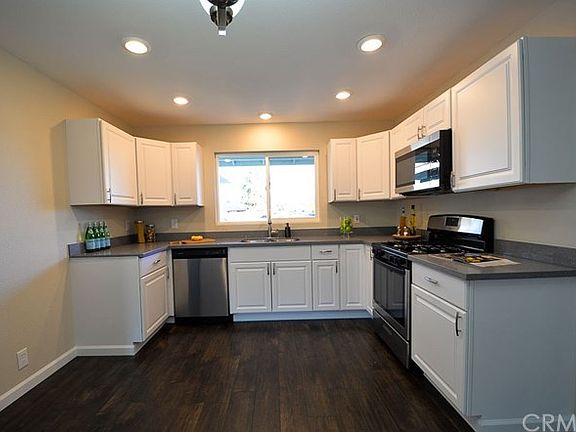 3rd image of 1505 Buller St