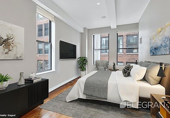 5th image of 140 W 22nd St #10C