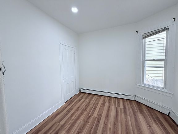 5th image of 408 E 21st St APT 1