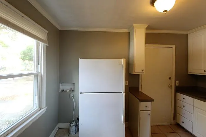 2850 Ashton St — Photo 10