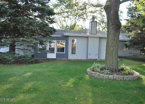 2nd image of 914 Summit Dr