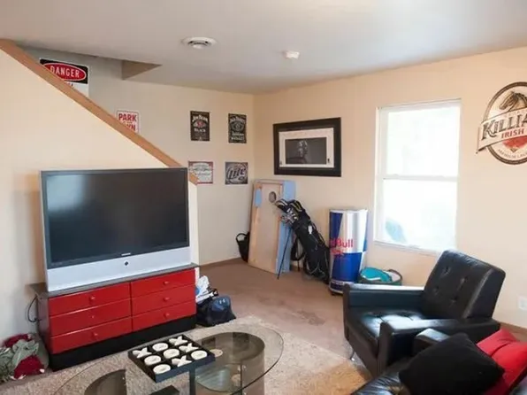 University Village Townhome - HBP-8, 814 N 8th St #Fa23569d2, Terre Haute, IN 47807