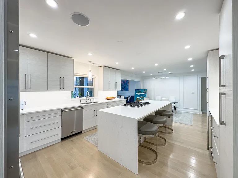 6609 N Kenton Ave #HFS — Photo 5