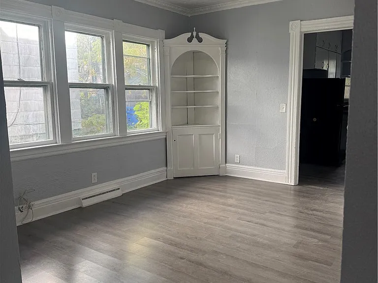 686 Seward St — Photo 10